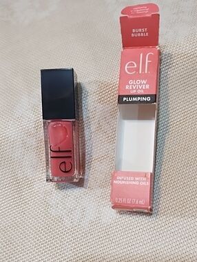 e.l.f. Glow Reviver Lip Oil in Burst Bubble Pink NIP.
